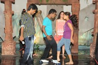 Manasunu Maaya Seyake Onloaction Stills